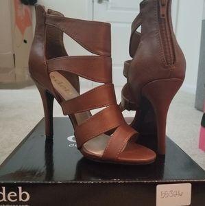 Deb Heel Shoe